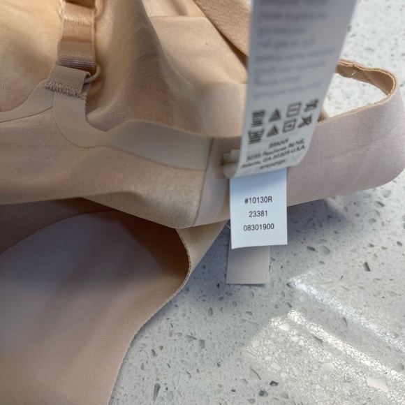 SPANX OnCore Open-Bust Mid-Thigh Bodysuit Size Small - Picture 10 of 10